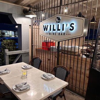 Willi's Wine Bar - Outdoor seating - Wine Bars Near Me - Santa Rosa, California Willi's Wine Bar - Outdoor seating - Wine Bars Near Me - Santa Rosa, California