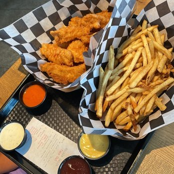 Budd Dairy Food Hall - Chicken Shop Near Me - Columbus, Ohio