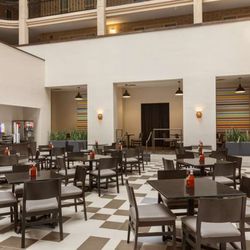 Embassy Suites by Hilton Baton Rouge - Restaurant