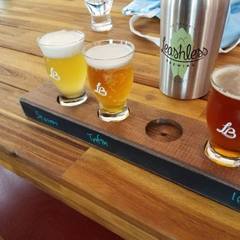 Leashless Brewing - A flight - Breweries Near Me - Ventura, California Leashless Brewing - A flight - Breweries Near Me - Ventura, California