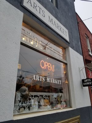 Arts Market by null