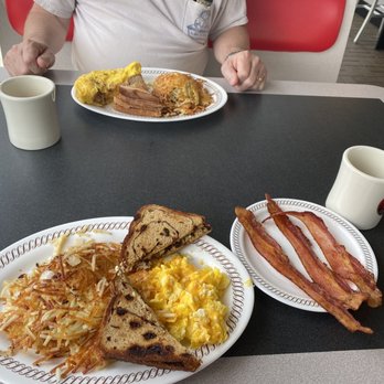 Waffle House - Breakfast time!! Milford Ohio - Diners Near Me - Milford, Ohio Waffle House - Breakfast time!! Milford Ohio - Diners Near Me - Milford, Ohio