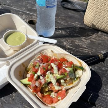 TaquerEATa - Chicken fajita taco - Food Trucks Near Me - Lahaina, Hawaii TaquerEATa - Chicken fajita taco - Food Trucks Near Me - Lahaina, Hawaii