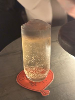 Clemente Bar by null