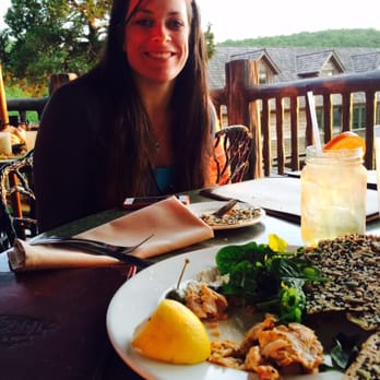 Devil's Pool Restaurant - Sitting outside at Devils Pool - American Near Me - Ridgedale, Missouri