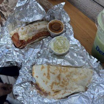 Taco Pegaso - Bacon egg and cheese taco & Bean and Oaxaca cheese taco - Tacos Near Me - Austin, Texas Taco Pegaso - Bacon egg and cheese taco & Bean and Oaxaca cheese taco - Tacos Near Me - Austin, Texas