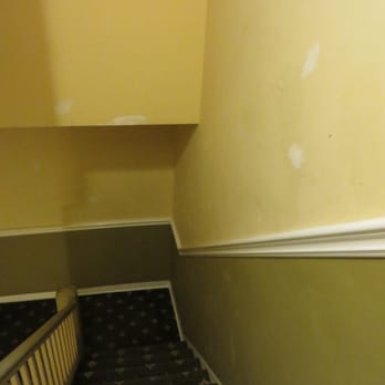 At Home Inn Chicago - Hallway - Vacation Rentals Near Me - Chicago, Illinois At Home Inn Chicago - Hallway - Vacation Rentals Near Me - Chicago, Illinois