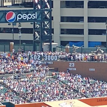 Comerica Park - Stadiums & Arenas Near Me - Detroit, Michigan Comerica Park - Stadiums & Arenas Near Me - Detroit, Michigan