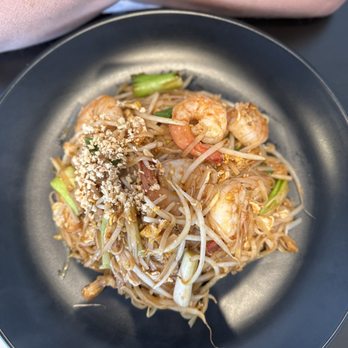 Barn Thai Restaurant - Pad Thai - Thai Near Me - Shelton, Connecticut