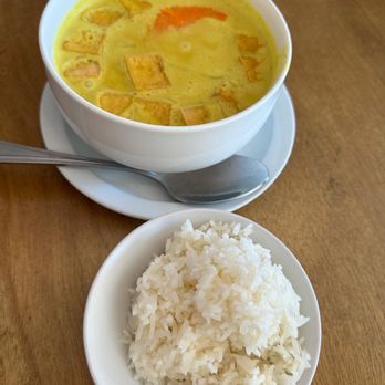 Thai Bistro - Yellow Curry - Thai Near Me - Santa Barbara, California
