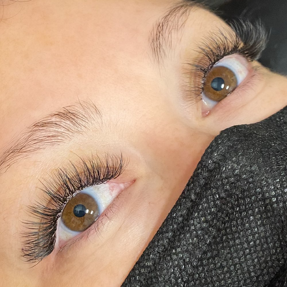 Lash Addictions Logo