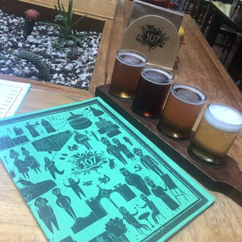 Centenario 107 - Local beer flight - Pizza Near Me - México, D.F., DIF