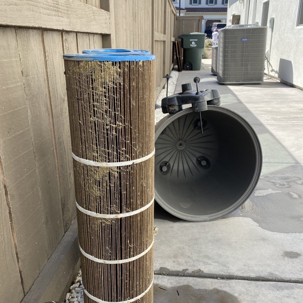 Premier Pool Service - Dirty pool filter - Pool Cleaners Near Me Premier Pool Service - Dirty pool filter - Pool Cleaners Near Me