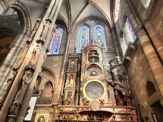 Cathédrale Notre-Dame-de-Strasbourg by null