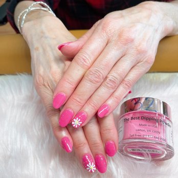 Deja Vu Nails & Spa - A pretty, Spring design! - Nail Salons Near Me - Ashburn, Virginia
