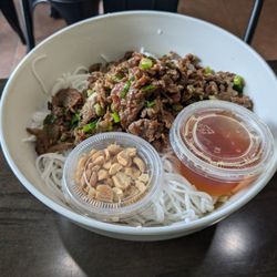 Nguyen’s Kitchen - Beef vermicelli bowl