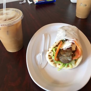 Paramount Cafe - Gyro yummm - Cafes Near Me - Arlington, Virginia
