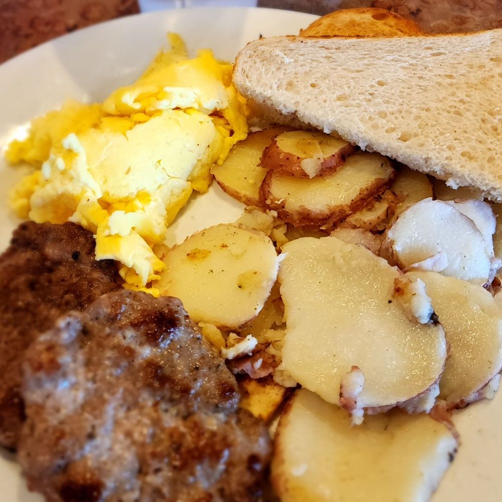Henhouse Cafe - Two Eggs - American Near Me - Mesa, Arizona