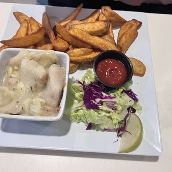Cayo Caribe - Masitas de mero al ajillo (breaded is better) - Caribbean Near Me - Dorado, Puerto Rico