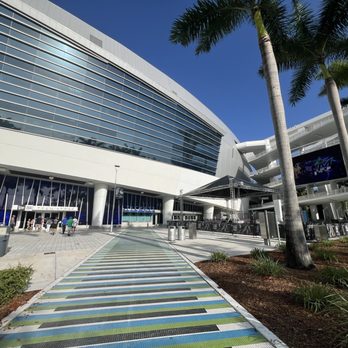 LoanDepot Park - Stadiums & Arenas Near Me - Miami, Florida