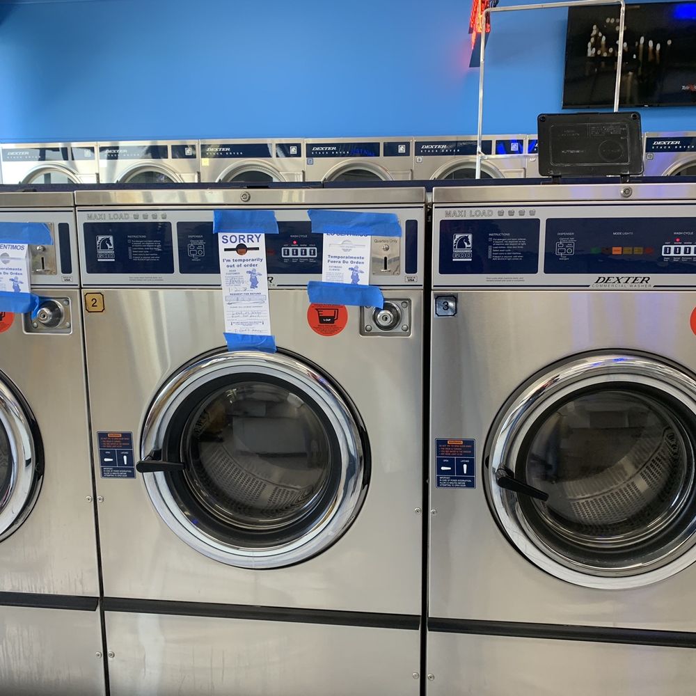 Lavanderia Coin Laundry - Placentia - Washing machines - Laundromat Near Me - Placentia, California