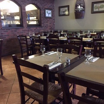 Il Vulcano - Italian Near Me - Westport, Missouri