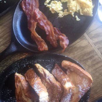 Two Cracked Eggs Cafe - Texas French Toast with bacon(3) and scrambled eggs - Breakfast & Brunch Near Me - Savannah, Georgia