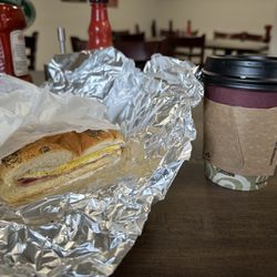 Kingsley’s Deli & Pizzeria
