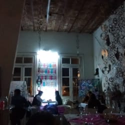SpeakEasy - En un universo de #JacquesTati arranca la noche.. #Shhh.. #SpeakEasyRosario