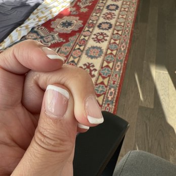 Ruchki da Nozhki - Edges are starting to come off - Nail Salons Near Me - Brooklyn, New York