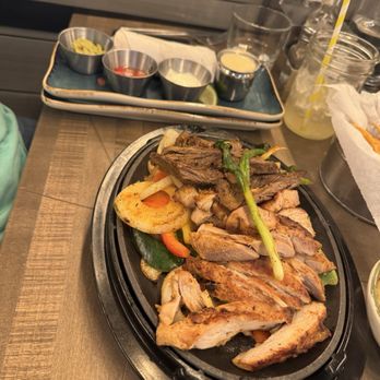 Ancho & Agave - Fajitas - Tex-Mex Near Me - Lee's Summit, Missouri