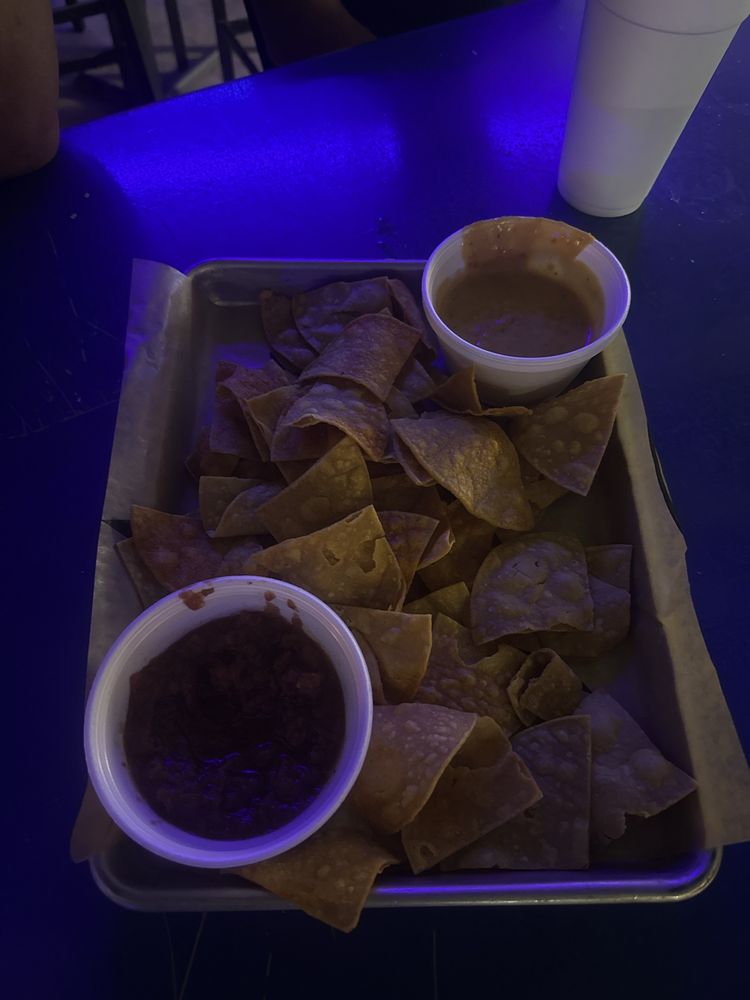 The Spritz Grill & Bar Logo