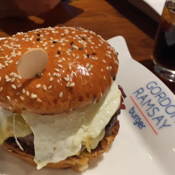 Gordon Ramsay Burger Las Vegas - Short rib, brisket, chuck blend burger, premium bun and cheese. Best ingredients - Burgers Near Me - Las Vegas, Nevada Gordon Ramsay Burger Las Vegas - Short rib, brisket, chuck blend burger, premium bun and cheese. Best ingredients - Burgers Near Me - Las Vegas, Nevada