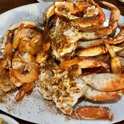 Beach Blvd Steamer - Deluxe Platter Peel and eat shrimp, snow crab cluster, Dungeness crab and Jonah crab claws
