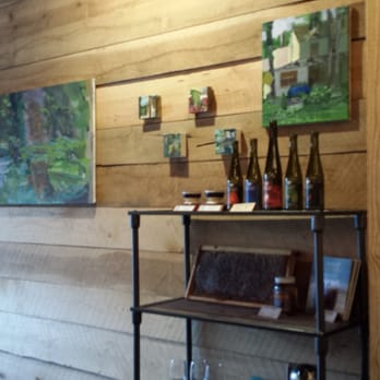 Silver Hand Meadery - The Silver Hand Meadery - Meaderies Near Me - Williamsburg, Virginia Silver Hand Meadery - The Silver Hand Meadery - Meaderies Near Me - Williamsburg, Virginia