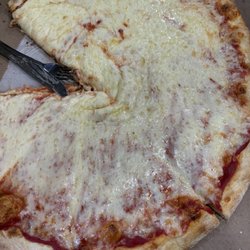 Joe’s New York Pizzeria - 14 inch pizza with extra cheese