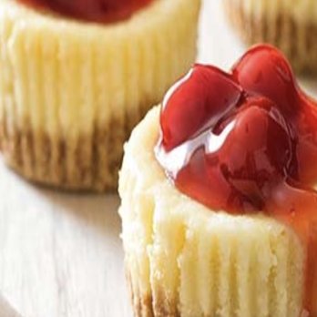 Tutto Cream - three mini cheesecakes with strawberry topping - Desserts Near Me - Ossining, New York Tutto Cream - three mini cheesecakes with strawberry topping - Desserts Near Me - Ossining, New York