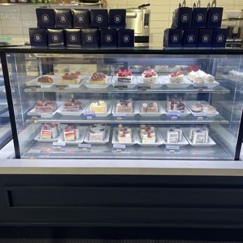 Paris Baguette - Bakeries Near Me - Tukwila, Washington