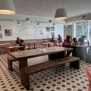 Sarasota Art Museum - Bistro seating area - Museums Near Me - Sarasota, Florida Sarasota Art Museum - Bistro seating area - Museums Near Me - Sarasota, Florida