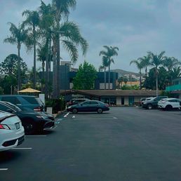 Views in the front of motel Views in the front of motel