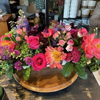 French Buckets Florist - Florists Near Me - Laguna Beach, California French Buckets Florist - Florists Near Me - Laguna Beach, California