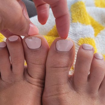 NAILaCARTE - West Loop - Pedicure chipped after 2 days. First smudge happened two hrs after the appt - Nail Salons Near Me - Chicago, Illinois NAILaCARTE - West Loop - Pedicure chipped after 2 days. First smudge happened two hrs after the appt - Nail Salons Near Me - Chicago, Illinois