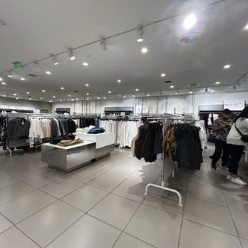 H&M - Women's Clothing Near Me - Milpitas, California H&M - Women's Clothing Near Me - Milpitas, California