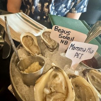 Hugo's Seafood Bar - Oysters - Seafood Near Me - Dallas, Texas