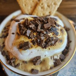 Betty Lou's - Smores dessert