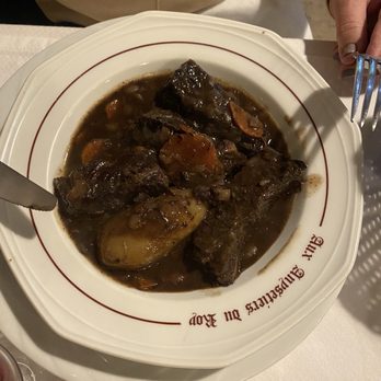 Aux Anysetiers du Roy - Beef Bourgignon - French Near Me - Paris, 75 Aux Anysetiers du Roy - Beef Bourgignon - French Near Me - Paris, 75