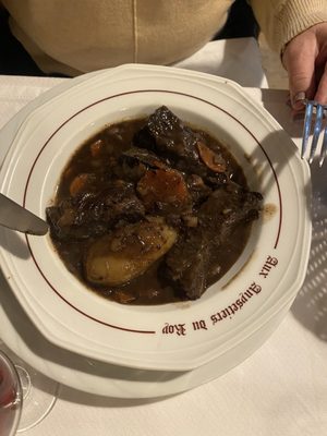 Aux Anysetiers du Roy by null