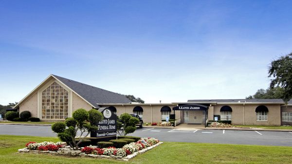 LLOYD JAMES FUNERAL HOME - Updated June 2026 - 19 Photos - 1011 E 1st