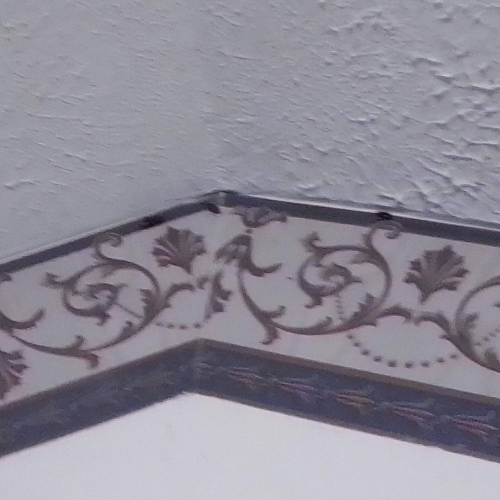 Ashland Inn - Bugs Floor to ceiling bugs - Hotels Near Me - Ashland, Kentucky Ashland Inn - Bugs Floor to ceiling bugs - Hotels Near Me - Ashland, Kentucky