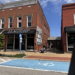 Flagship Craft Cocktails and Eatery - Front of restaurant